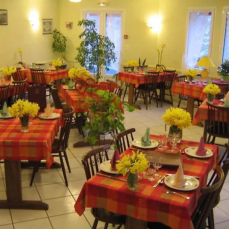 Hotel De La Poste 2*